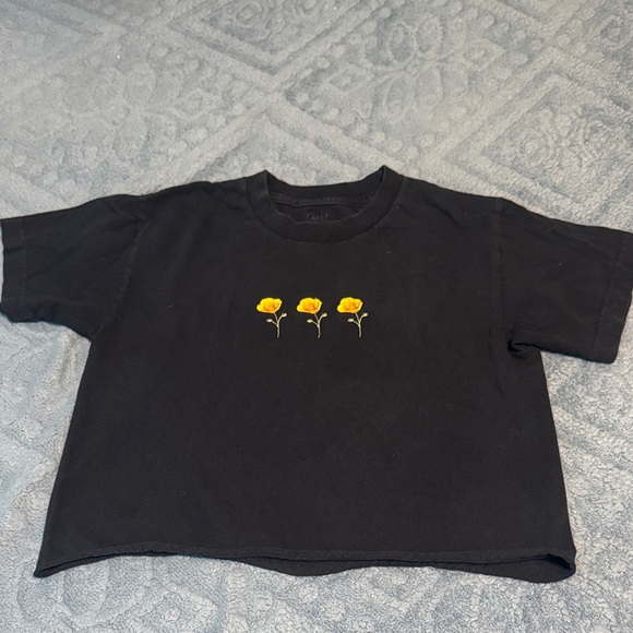 j.galt Tops - J. Galt Chic navy blue Crop Top with Yellow Floral Embroidery